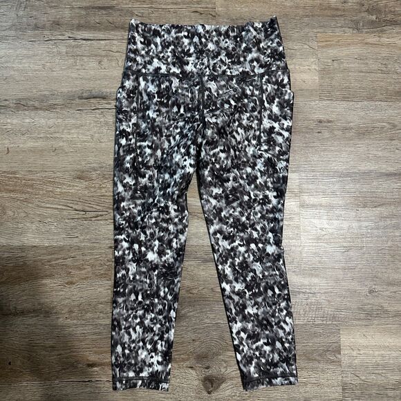 Athleta Salutation Stash Pocket 7/8 Tights Small Black White High Rise - Picture 3 of 4